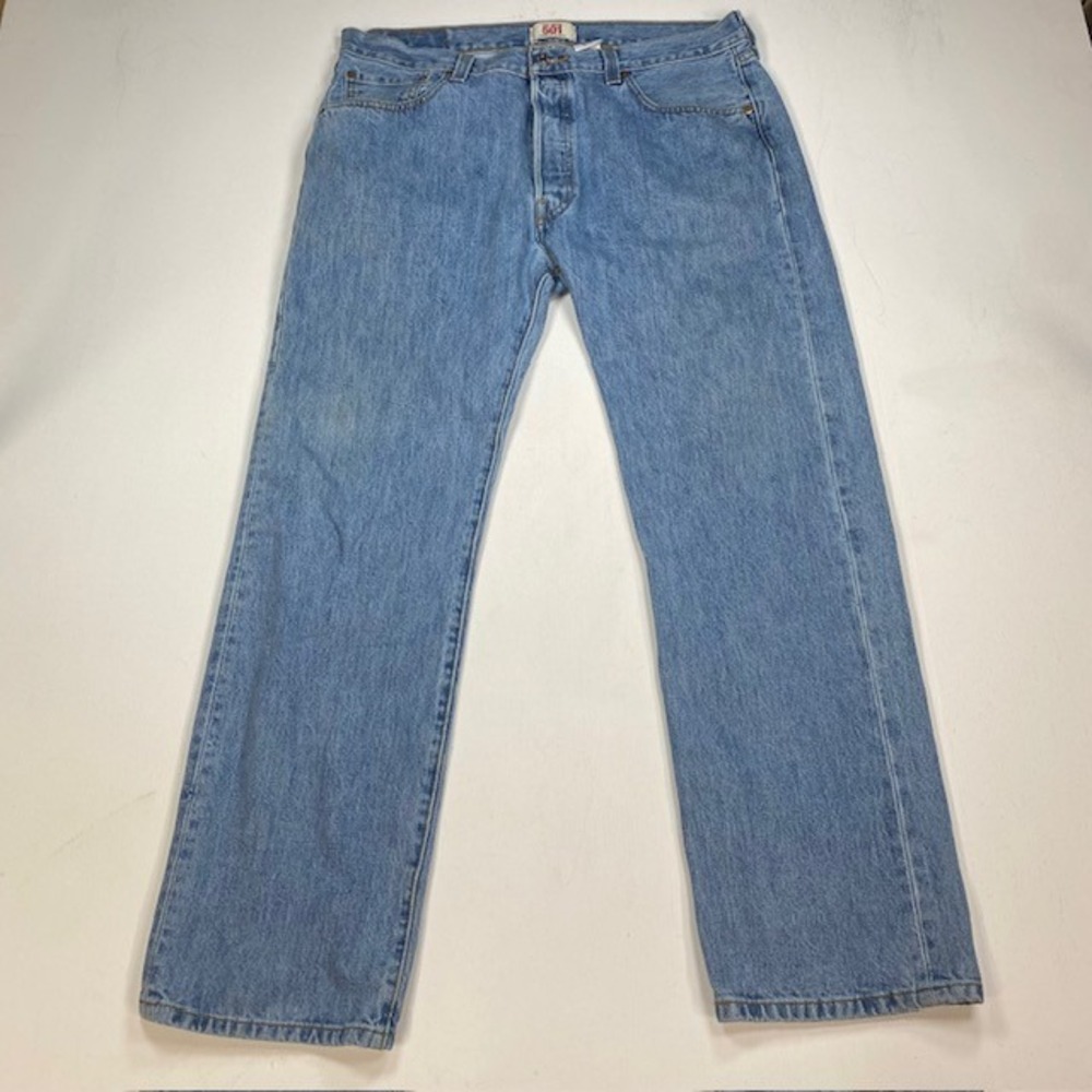 Levis 501 Original Mens 36x30‎ Medium Wash Blue Straight Leg Button Fly Jeans